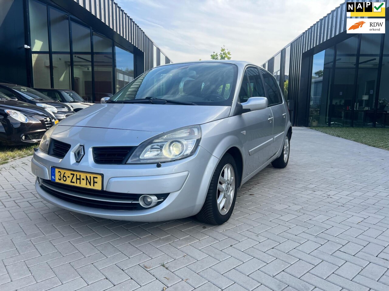 Renault Scénic - 2.0-16V Tech Line Automaat Clima NL Auto NAP - AutoWereld.nl