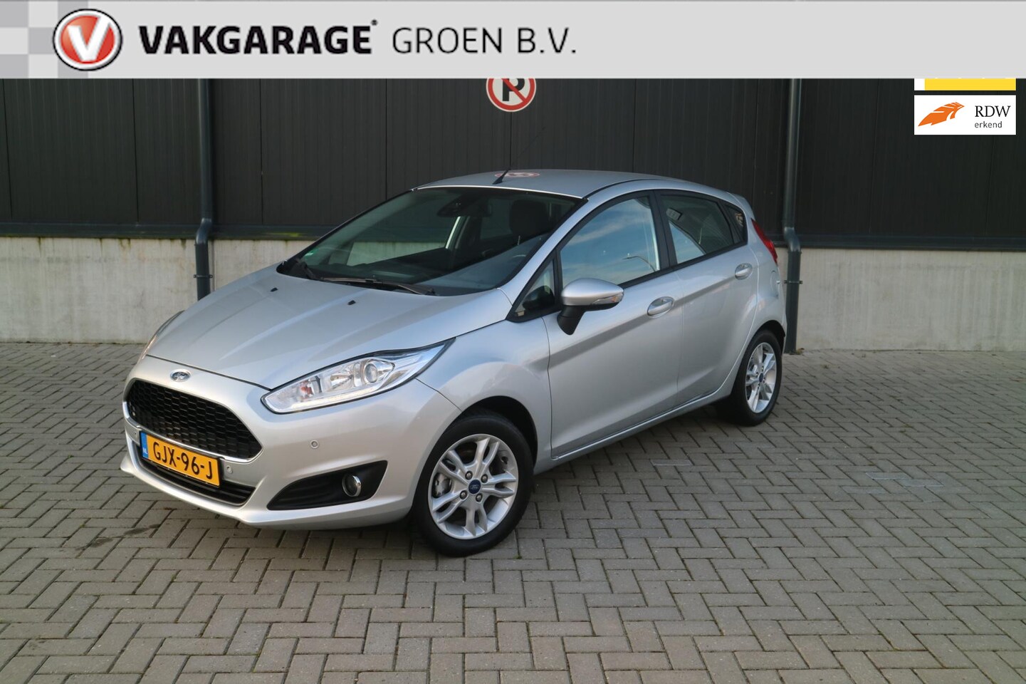 Ford Fiesta - 5drs 1.0 Titanium / airco / l.m. velgen / PDC v+a - AutoWereld.nl