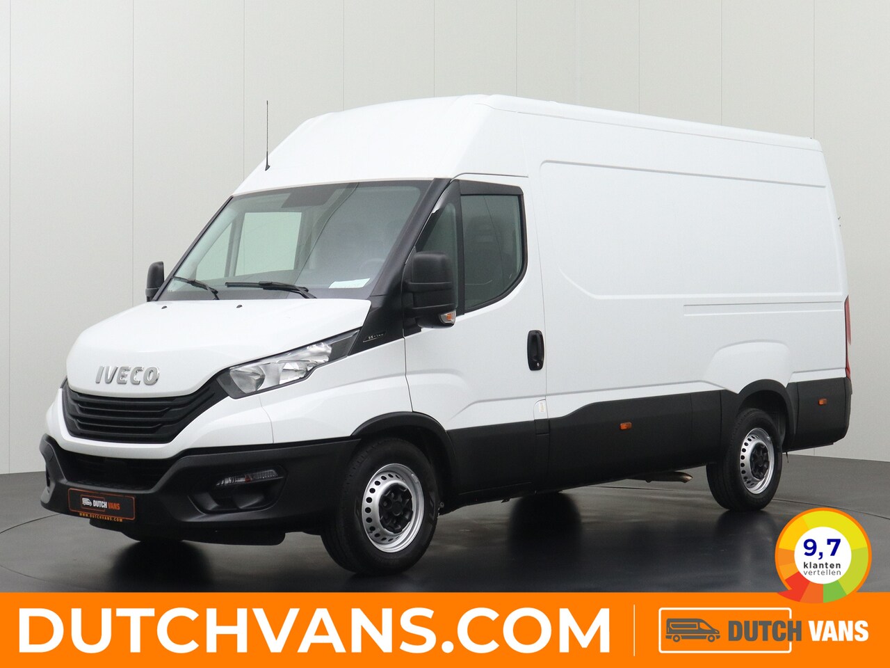 Iveco Daily - 35S14 L2H2 | 3500Kg Trekhaak | Airco | Cruise | 3-Persoons | Betimmering - AutoWereld.nl