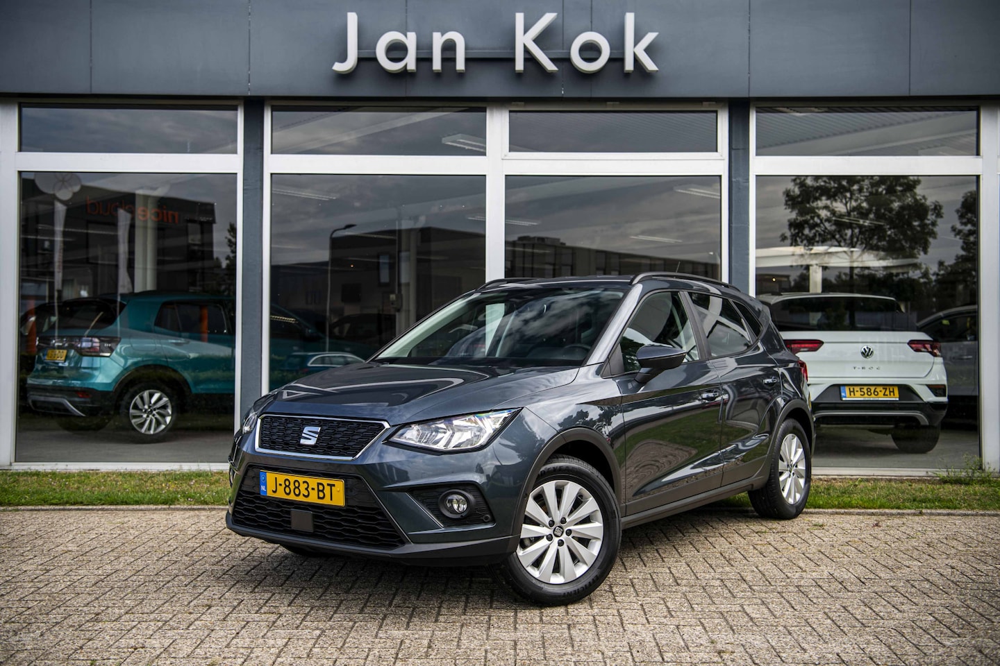 Seat Arona - 1.0 TSi 95pk Style Business Intense | Navigatie | Camera | Winter-pakket - AutoWereld.nl