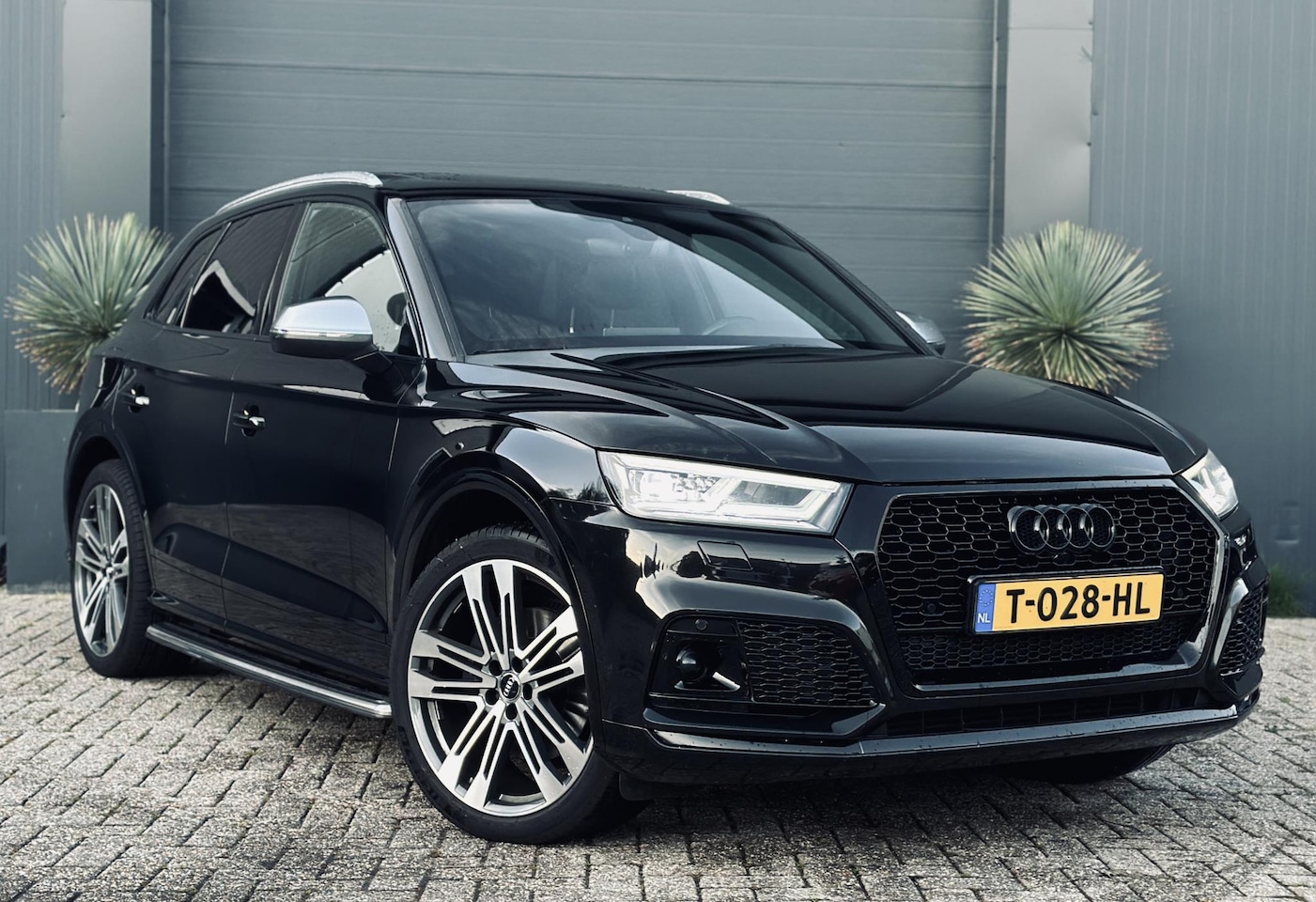 Audi SQ5 - 3.0 TFSI SQ5 quattro Pano/Camera/Dealler onderhouden - AutoWereld.nl