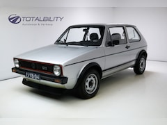 Volkswagen Golf - 1.6 GTI Originele VW Golf 1.6 GTI van de 1e lichting (1976 specs)