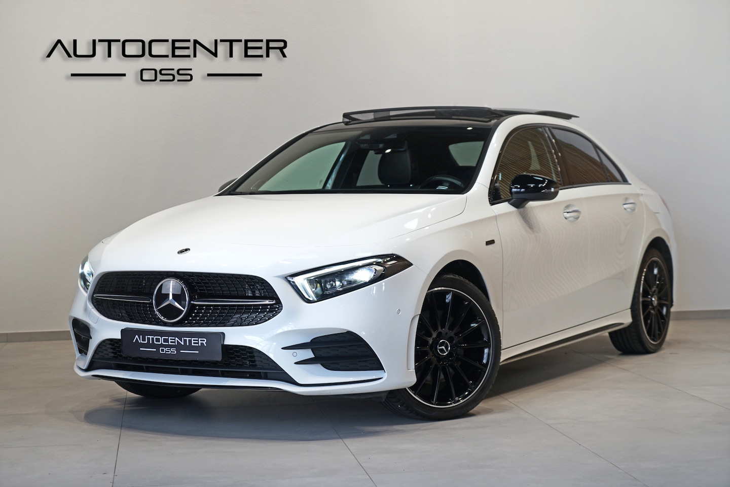 Mercedes-Benz A-klasse - 250 e Limousine AMG ✅ PANO ✅ 19" ✅ MULTIBEAM ✅ BURMESTER ✅ HEAD-UP ✅ CAMERA ✅ WIDESCREEN ✅ - AutoWereld.nl