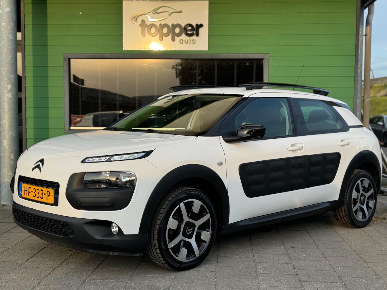 Citroën C4 Cactus - 1.2 PureTech Feel / Automaat / Navi / Nieuwe APK / - AutoWereld.nl