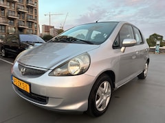 Honda Jazz - 1.4 LS AUTOMAAT Airco Nieuw Apk Grote Beurt en Banden