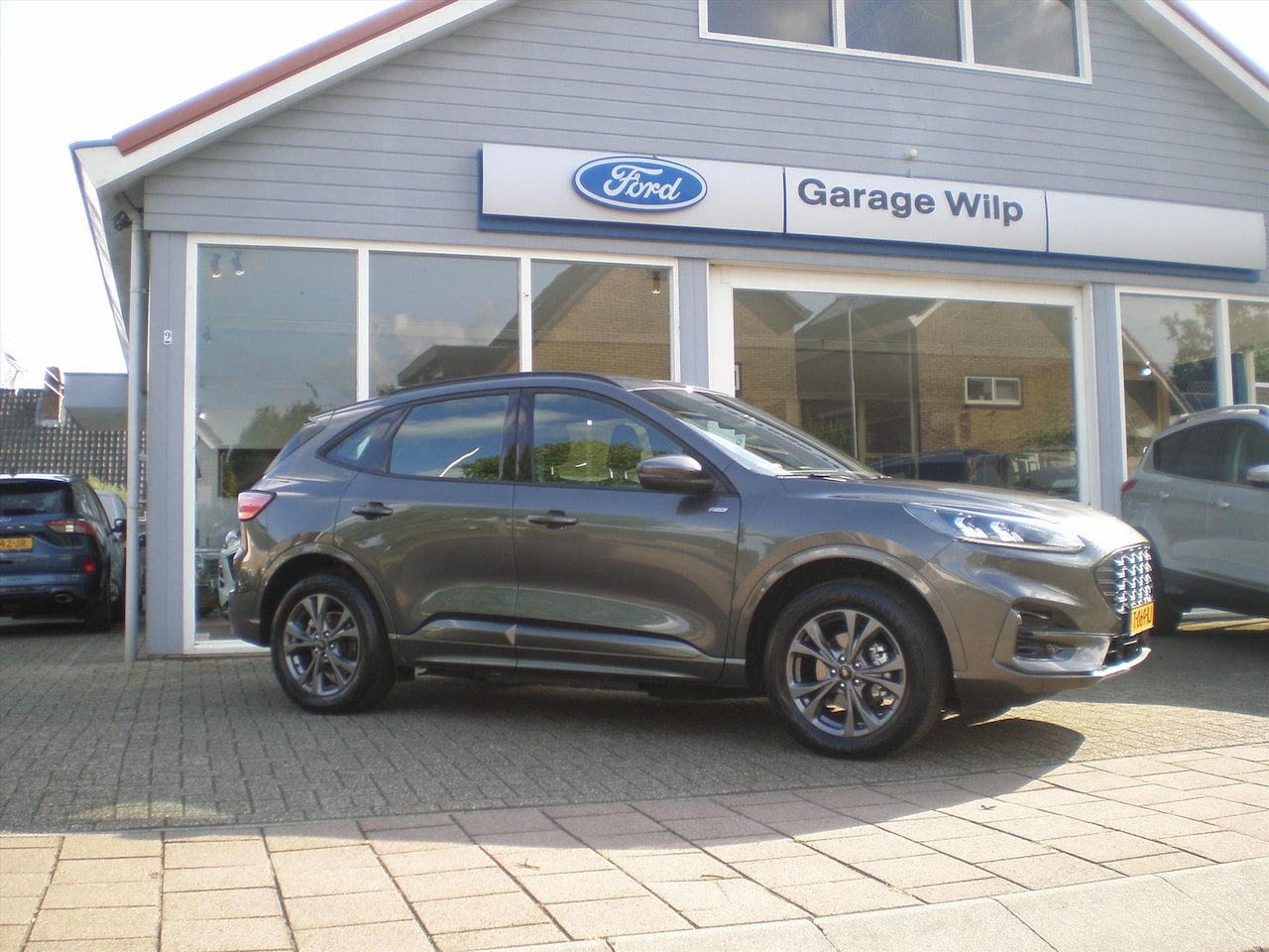 Ford Kuga - 2.5 PHEV e-CVT 225pk - AutoWereld.nl