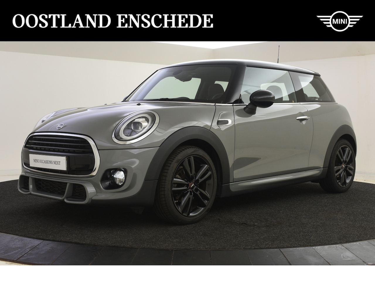 MINI Cooper - Hatchback / JCW Pakket / Comfort Access / LED / Apple CarPlay / Comfortstoelen / Cruise Co - AutoWereld.nl