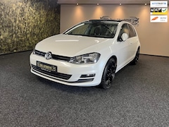 Volkswagen Golf - 1.2 TSI Trendline-Pano-PDC v/a-CarPlay-Navi- Schuifdak