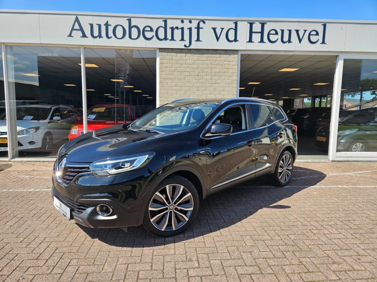 Renault Kadjar - 1.2 TCe Bose*Carplay*Blind spot*PDC*licht & regen sensor*Full led*Rijklaar - AutoWereld.nl