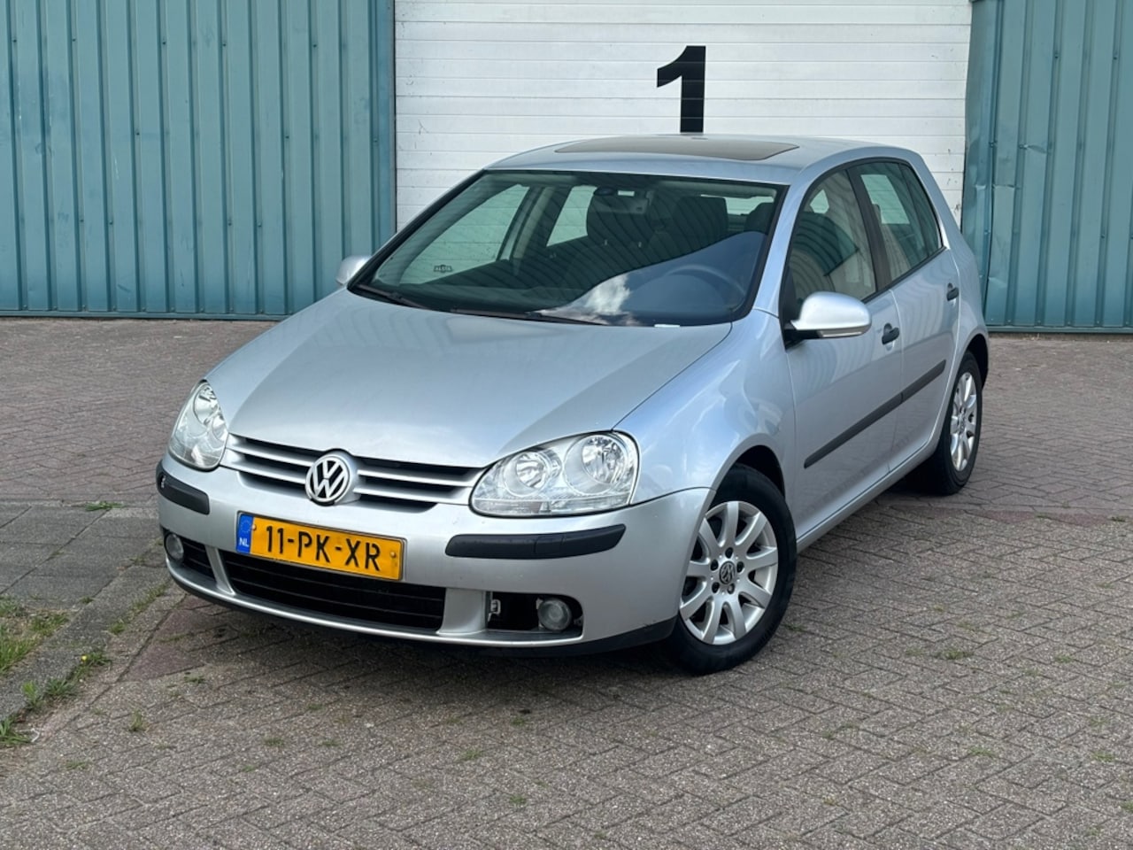 Volkswagen Golf - 2.0 FSI Comfortline Automaatbak defect!! Export!! - AutoWereld.nl