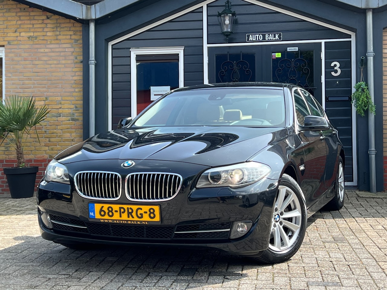 BMW 5-serie - 523i High Executive | Automaat + Lederbekleding + Navi + Cruise + Clima - AutoWereld.nl