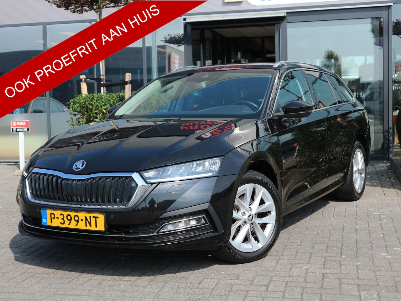 Skoda Octavia Combi - 1.0 TSI Business Edition Plus LED NAVI 1E EIG - AutoWereld.nl