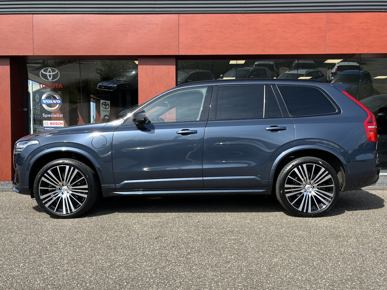 Volvo XC90 - 2.0 T8 Twin Engine AWD R-Design facelift | 22'' | Harman/Kardon | Memory | Pano | Pilot As - AutoWereld.nl