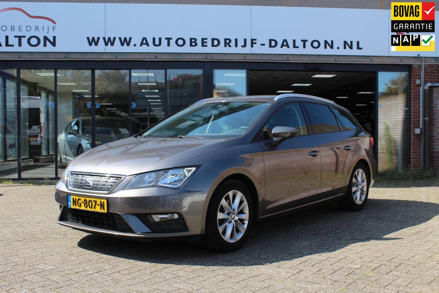 Seat Leon ST - 1.0 116 PK TSI Style Business Intense AUTOMAAT / AIRCO / NAVIGATIE / LM - AutoWereld.nl