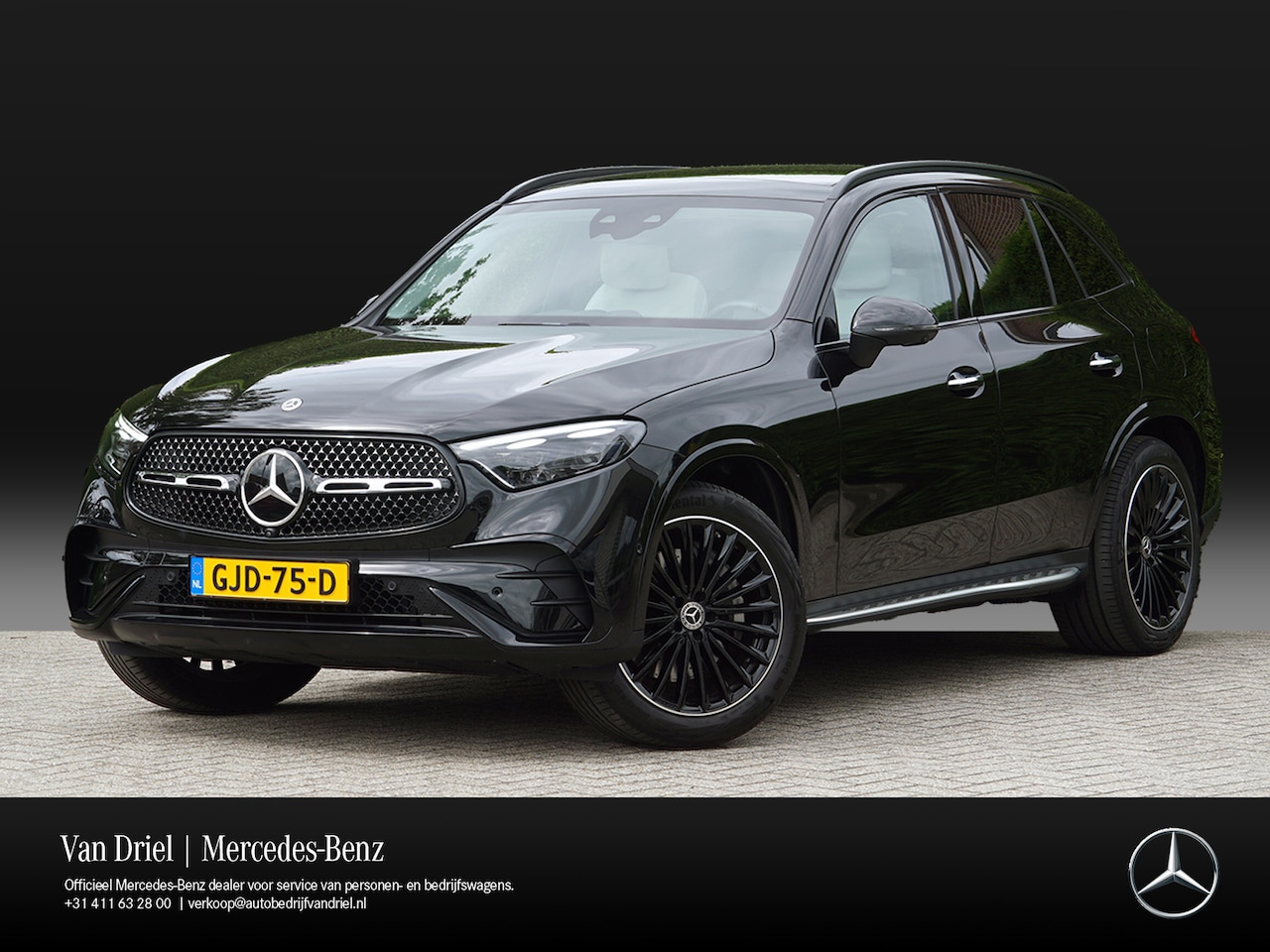 Mercedes-Benz GLC-klasse - GLC 300 e 4M AMG Line Night | Achterasbesturing Luchtvering Trekhaak Panorama Burmester - AutoWereld.nl