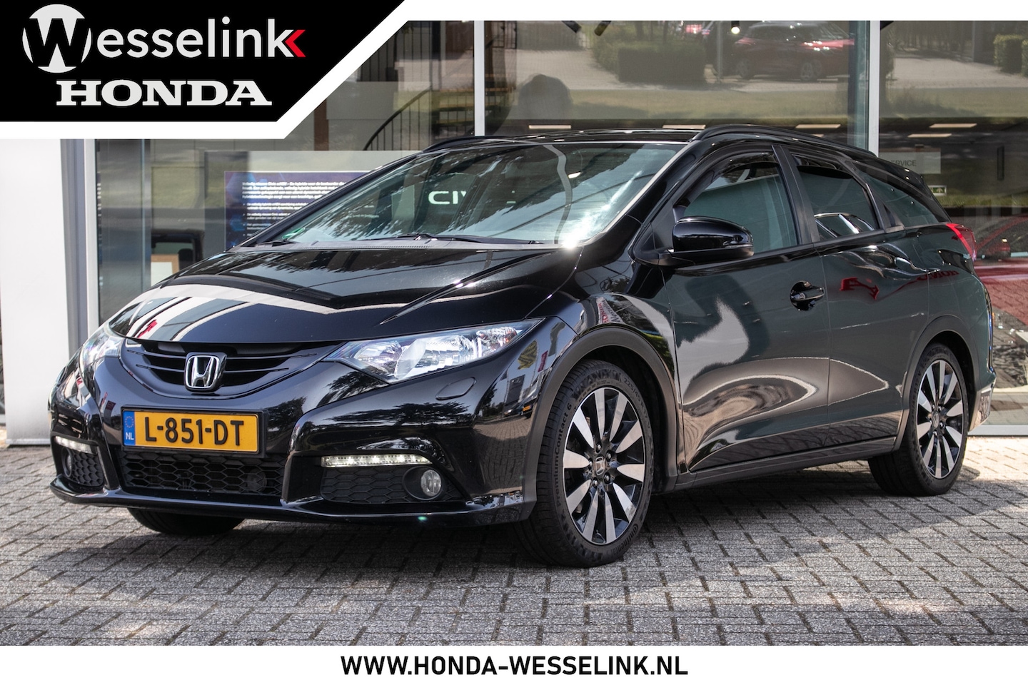 Honda Civic Tourer - 1.8i-Vtec Sport - All in rijklaarprijs | Trekhaak | Dealer ond. | 12 mnd Bovag gar. - AutoWereld.nl