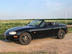 Mazda MX-5 - 1.6i Fijn sturende Cabrio dealerond.met bagage rek en rolbar, ABS.etc.