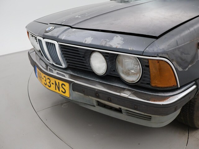bmw-7-serie-732i-aut-schuurvondst-barnfind.jpg
