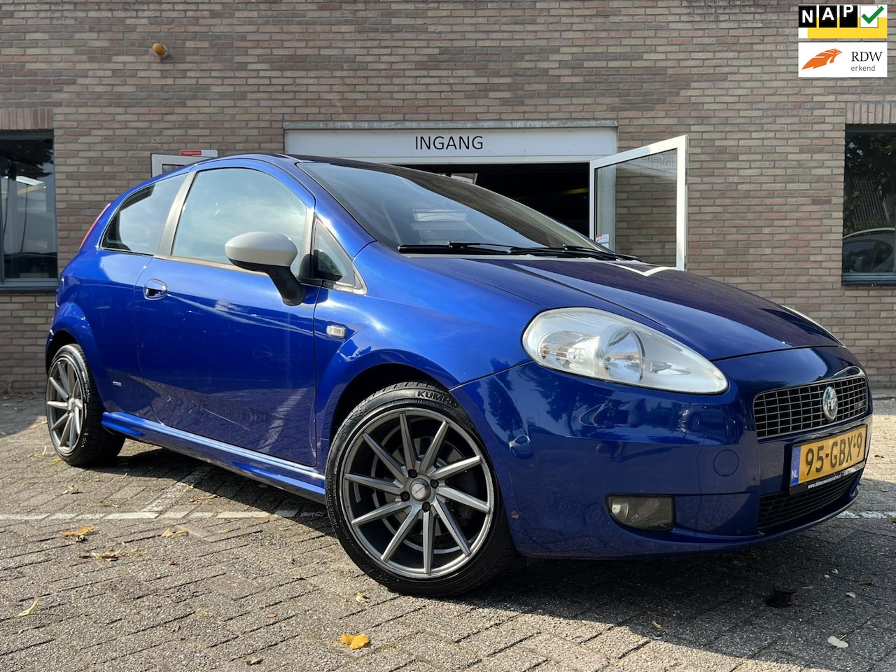 Fiat Grande Punto - 1.4-16V Sport 120PK Cruise Cliamte Navigatie - AutoWereld.nl