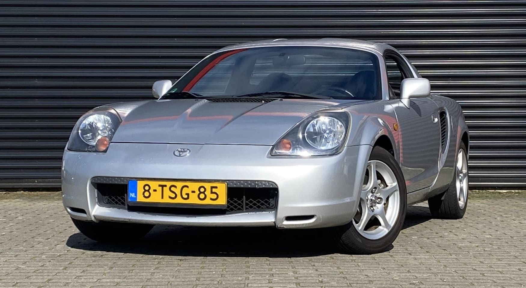 Toyota MR 2 - 1.8-16v VVT-i Cabrio | Lederen bekleding |Hardtop |Radio/cd | 16'' Lichtmetalen velgen | N - AutoWereld.nl