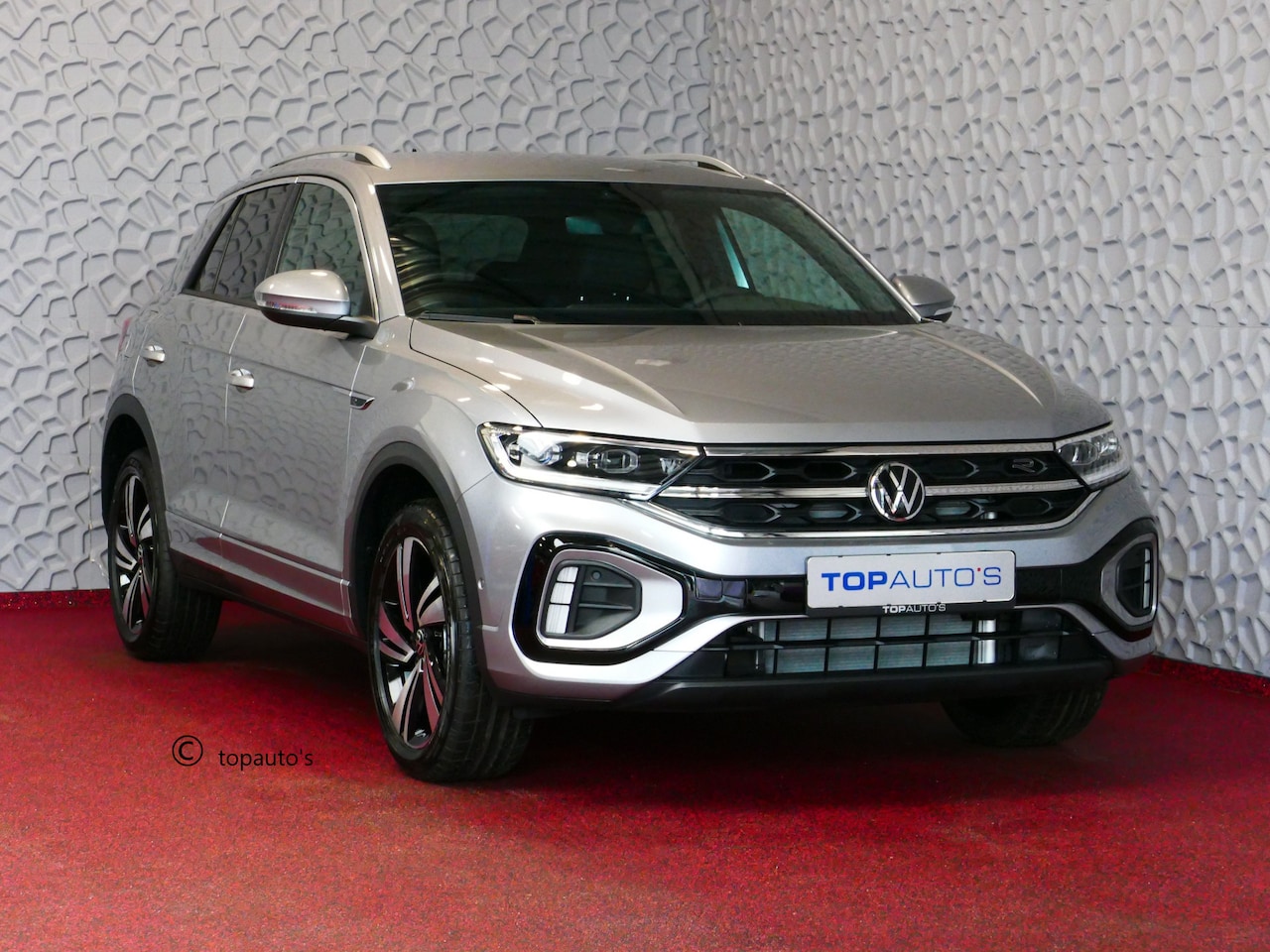 Volkswagen T-Roc - 1.5 TSI 150PK R-LINE EVO IQ LIGHT ALCANTARA ELEK.KLEP CARPLAY STOEL/STUUR VERW. 18"LMV VIR - AutoWereld.nl