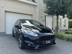 Ford Fiesta - 1.6 ST 182pk Navi Clima Keyless RecaroStoelen 17" Pdc ST2