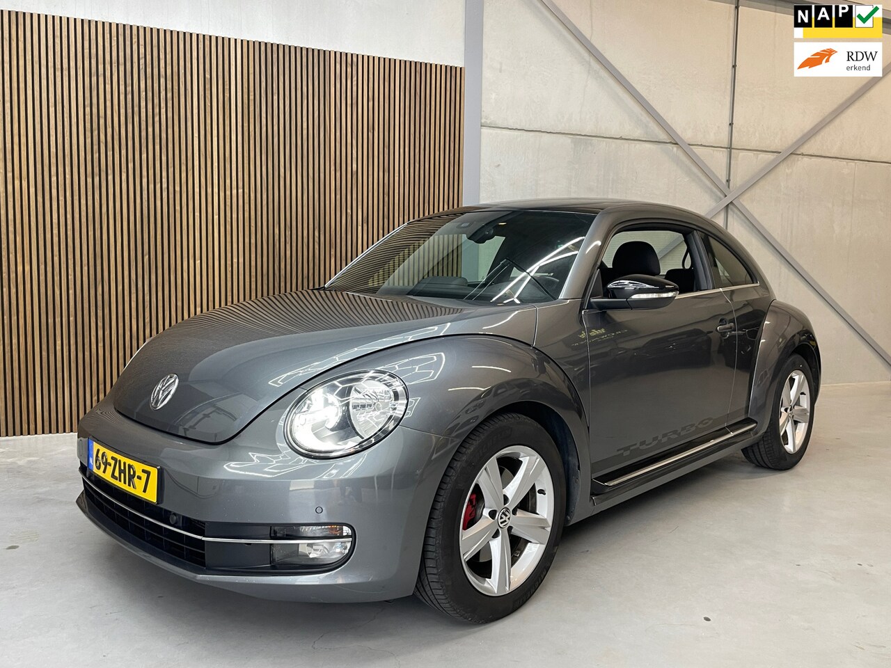 Volkswagen Beetle - 2.0 TSI Sport 2.0 TSI Sport - AutoWereld.nl