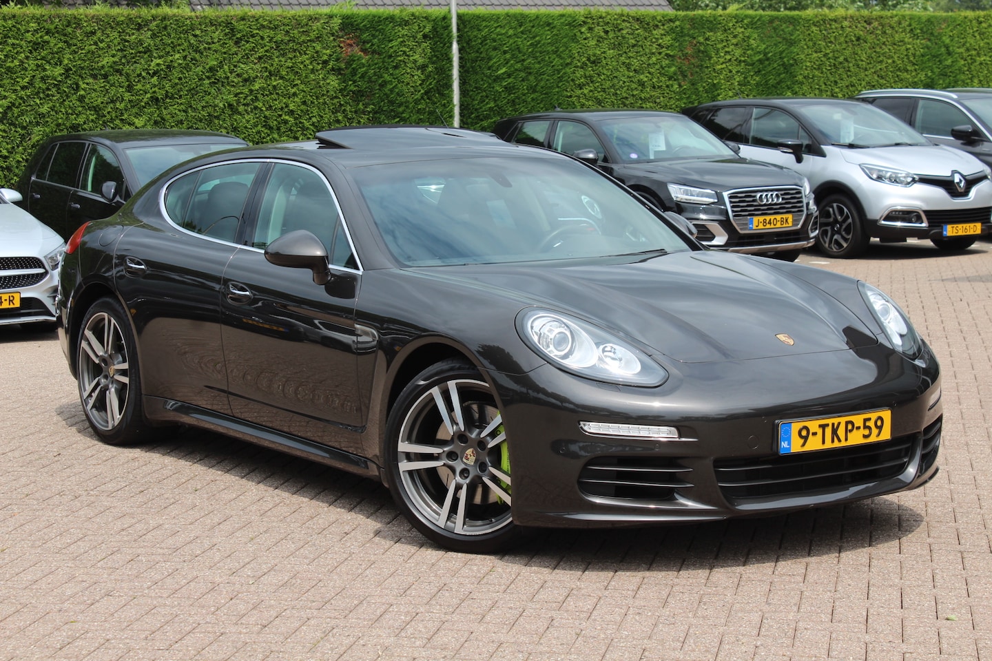 Porsche Panamera - 3.0 S E-Hybrid / Schuifdak / Camera / Luchtvering / Keyless / Softclose / Leder / Stoelver - AutoWereld.nl