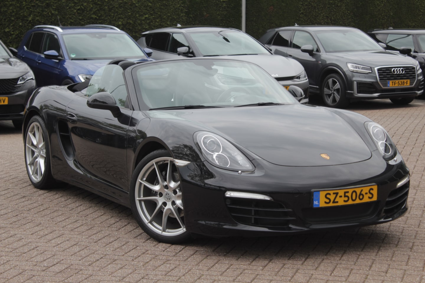 Porsche Boxster - 2.7 PDK Black Edition / Sportuitlaat / Leder / Navigatie / Parkeerhulp V+A / 20'' / Sports - AutoWereld.nl