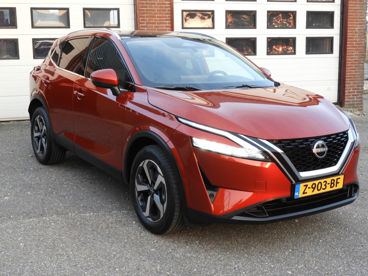 Nissan Qashqai - 1.3 MHEV N-Connecta mild-hybrid panodak 140 pk - AutoWereld.nl