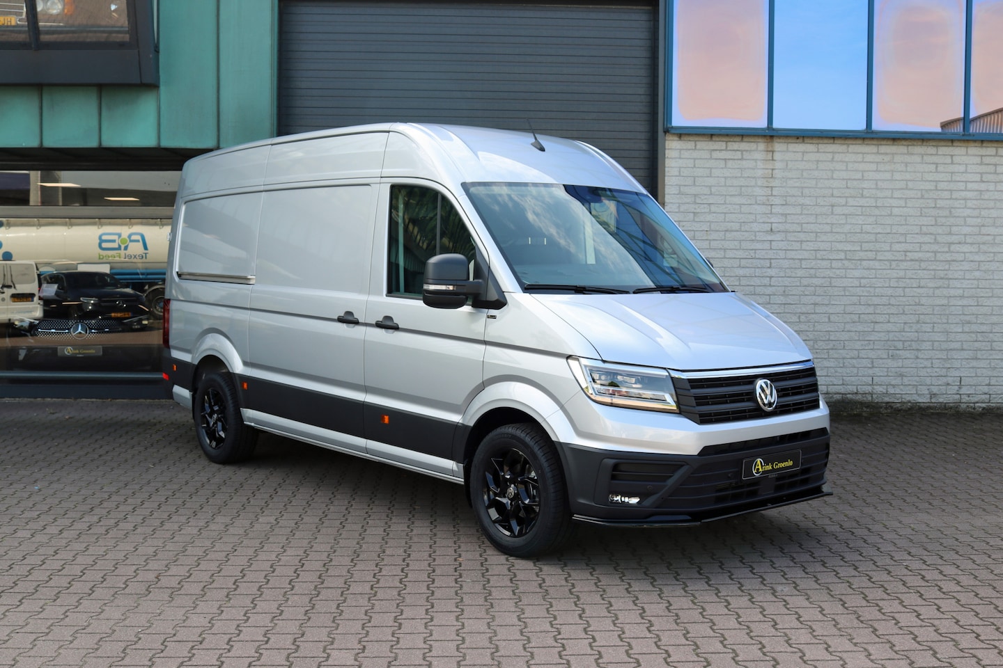 Volkswagen Crafter - 35 2.0 Tdi L3H3 177Pk DSG-8 TREKHAAK BETIMMERING VELGEN LED NAVI PDC CAMERA GEV STOEL - AutoWereld.nl