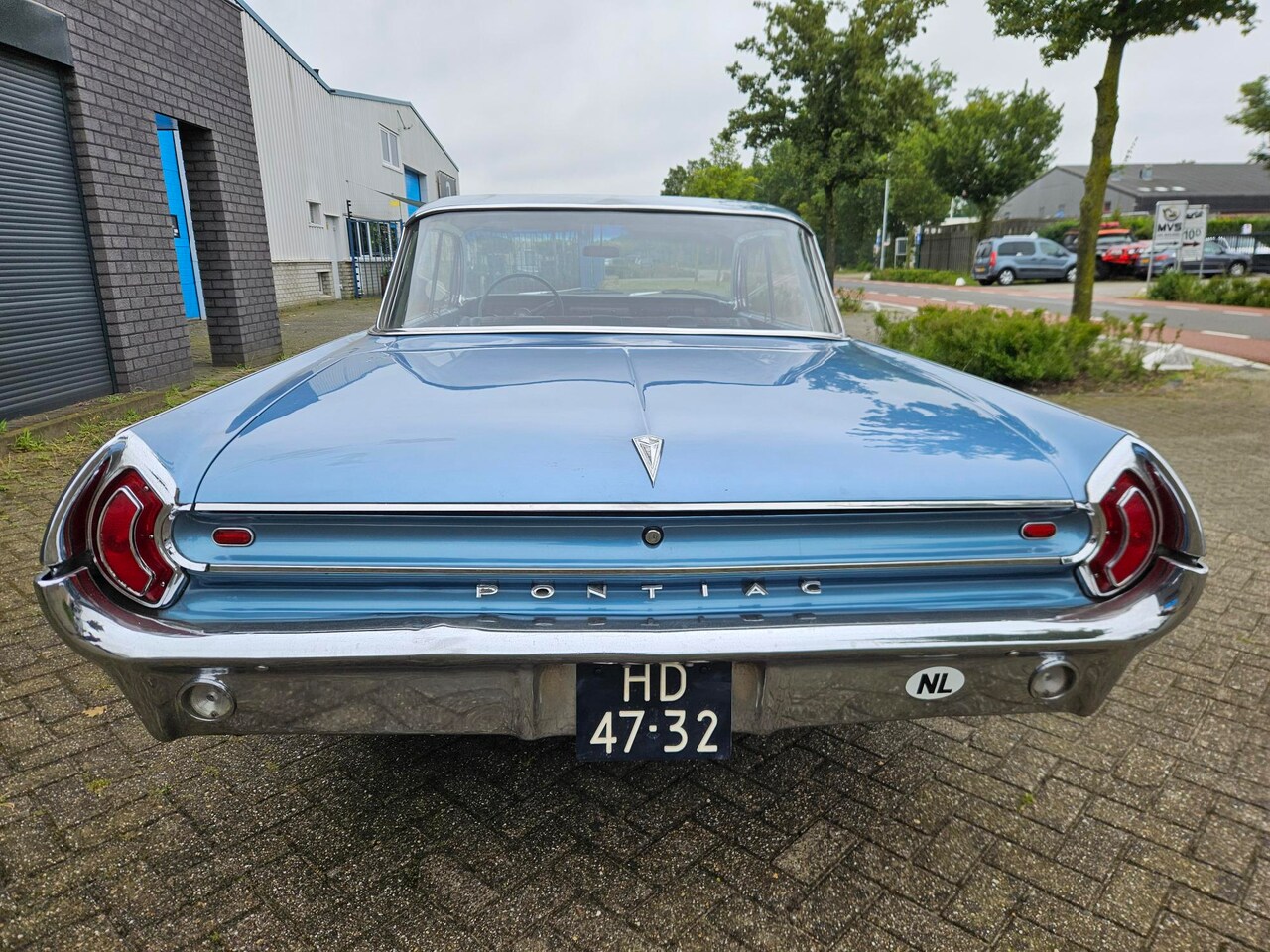 pontiac-parisienne-4-3-motor-handgeschakelde-3-versnelling.jpg