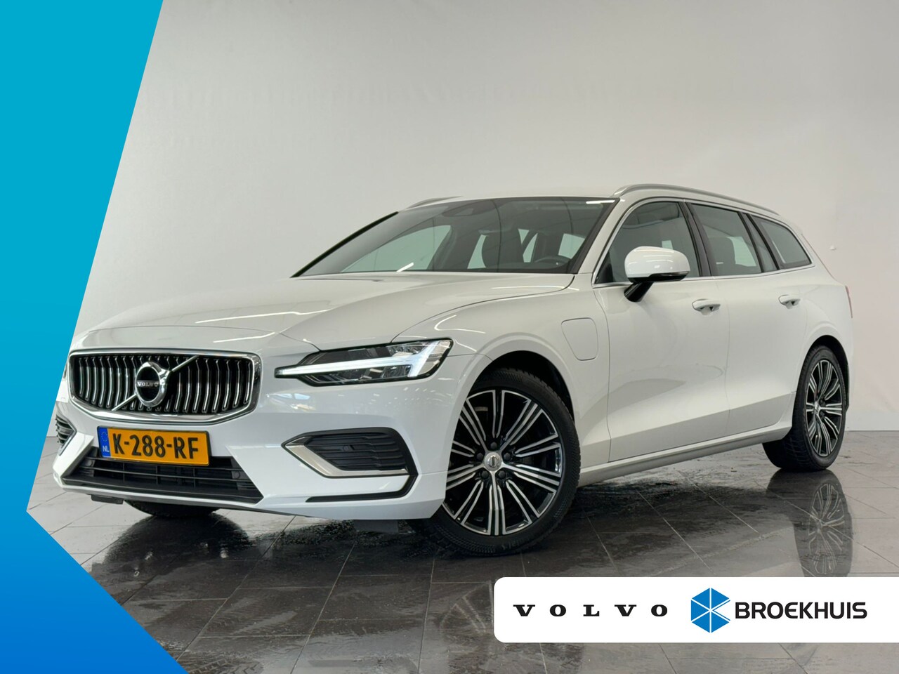 Volvo V60 - T6 Recharge AWD Business Pro | Cruise adaptief | BLIS | Parkeerverwarming | Alarm | Carpla - AutoWereld.nl