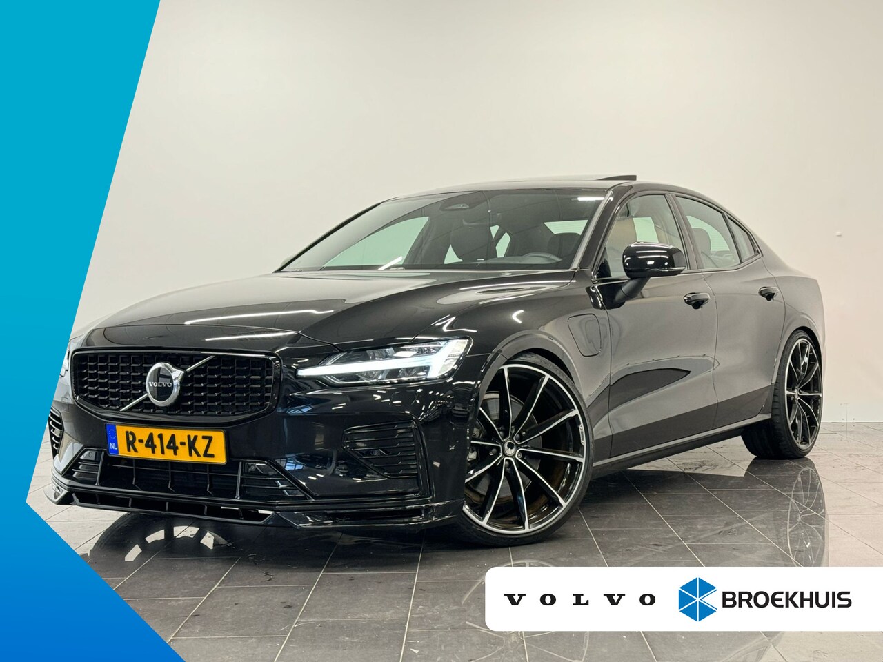 Volvo S60 - Recharge T6 AWD Ultimate Dark | Heico Sportiv | Schuifdak | Harman/Kardon | Pilot Assist | - AutoWereld.nl