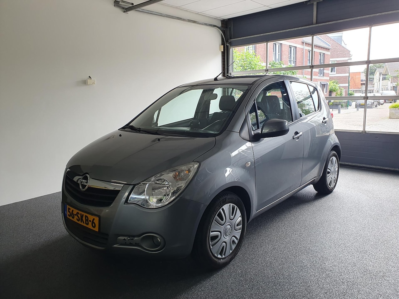 Opel Agila - 1.0 12V 48KW Edition - AutoWereld.nl