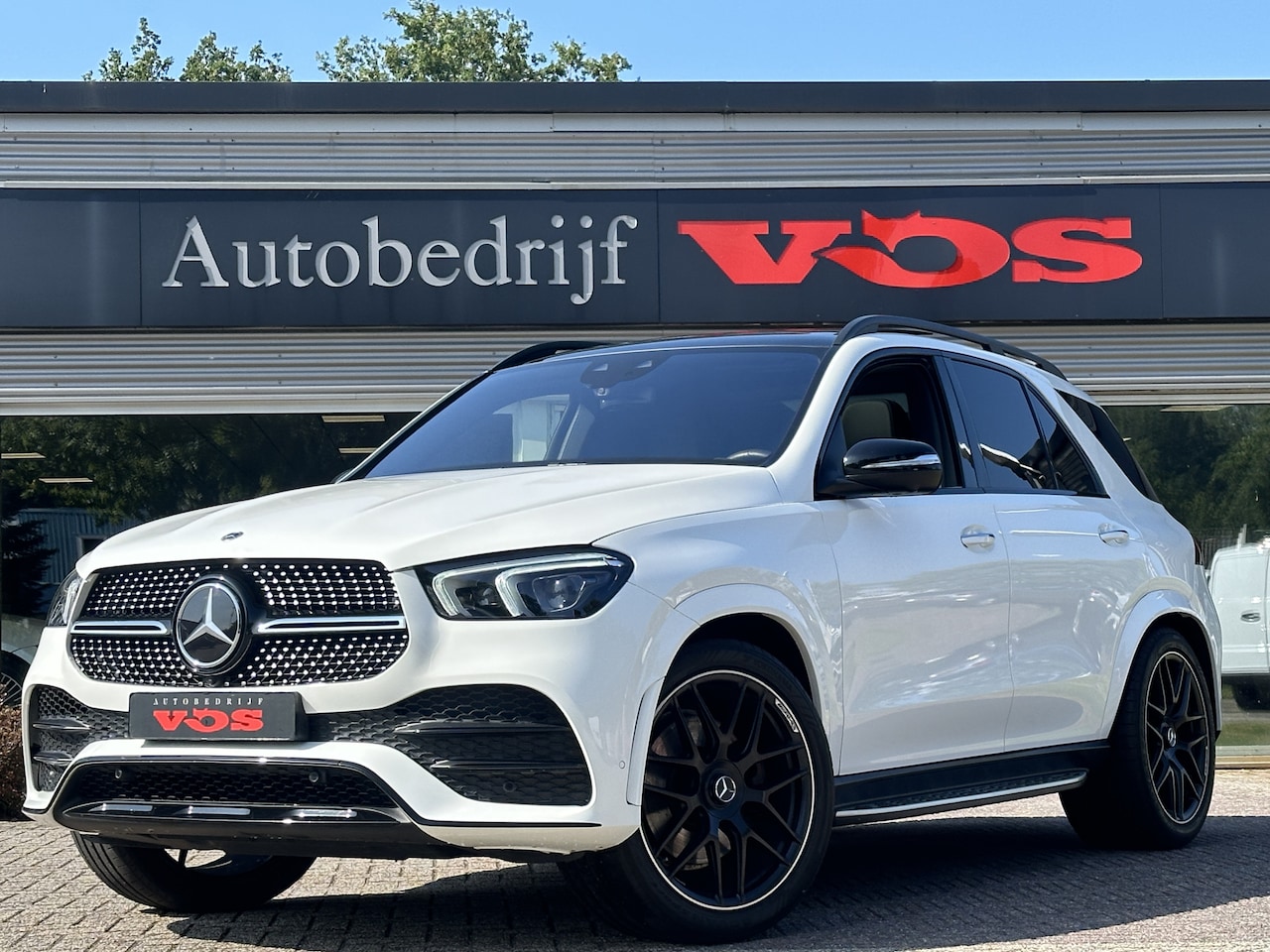 Mercedes-Benz GLE-Klasse - 580 4MATIC AMG-Line | Grijs kenteken | 490 pk | Panodak | Burmester - AutoWereld.nl