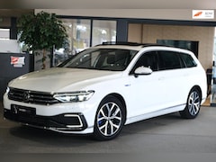 Volkswagen Passat Variant - 1.4 TSI PHEV GTE Pano Virtual 360 Navi Leder Dynaudio Led