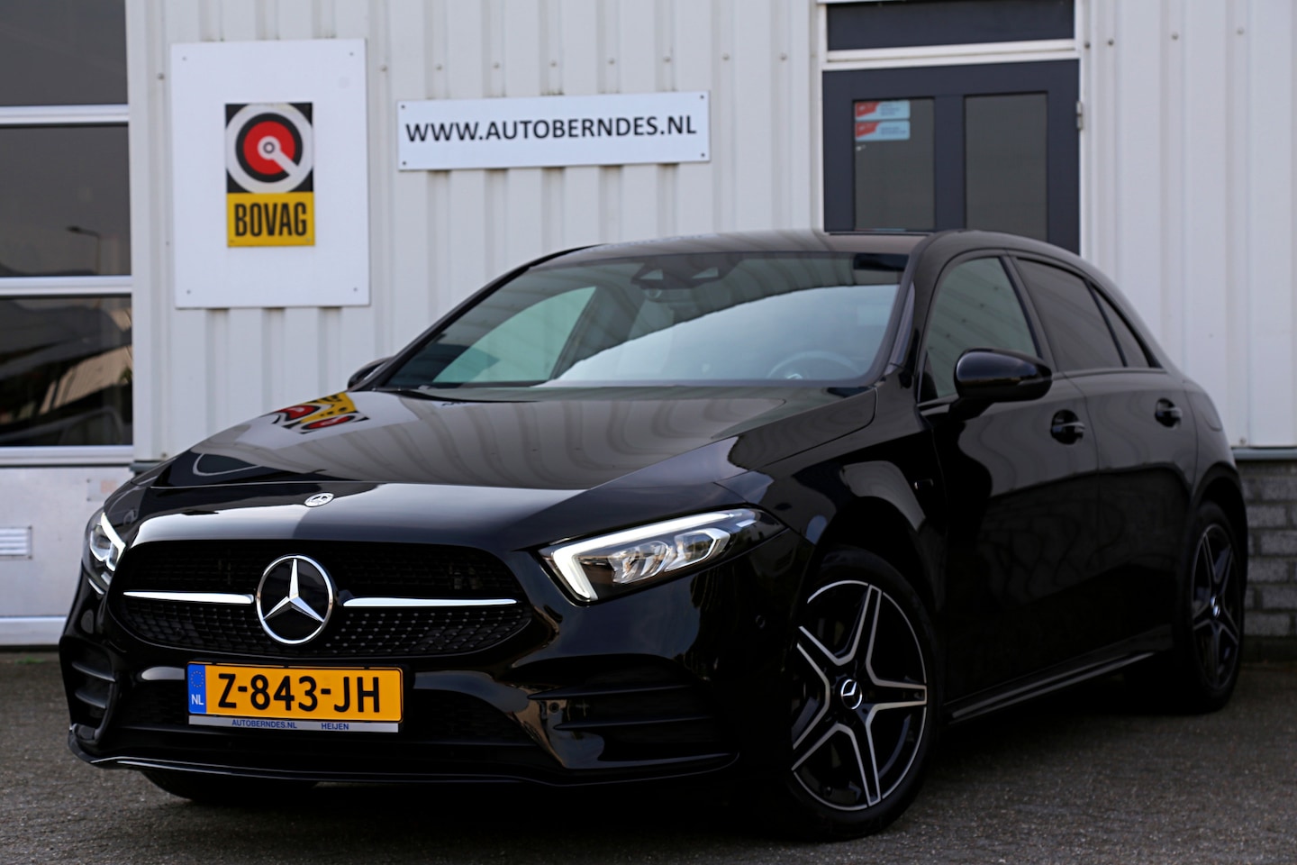 Mercedes-Benz A-klasse - 250e 263PK AMG Plug in Hybride 8-G Aut.*Incl. BTW*Perfect Onderh.*Widescreen/Night Pakket/ - AutoWereld.nl