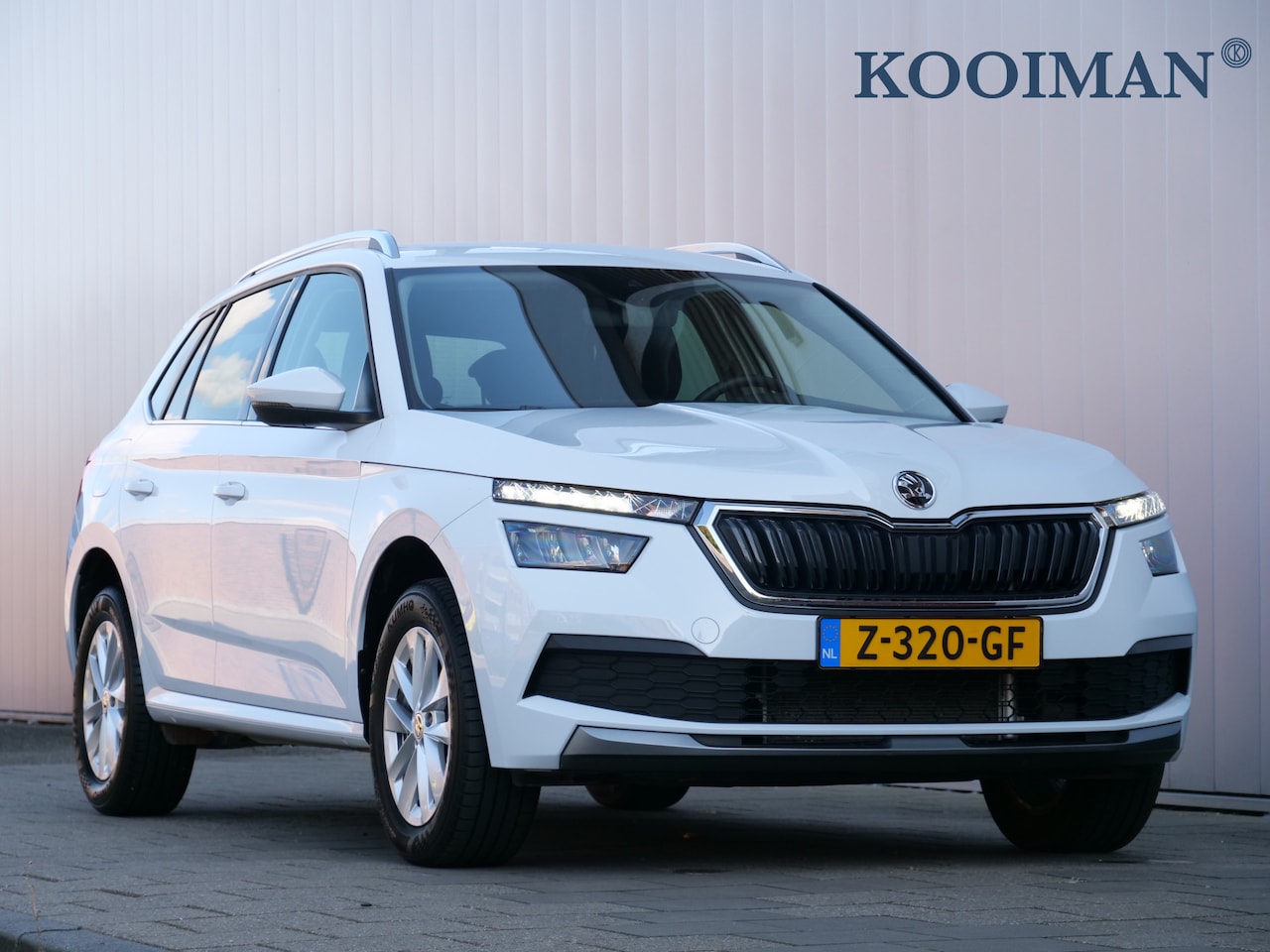 Skoda Kamiq - 1.0 TSI 110pk Ambition Automaat Apple Carplay / DAB / Camera / PDC - AutoWereld.nl