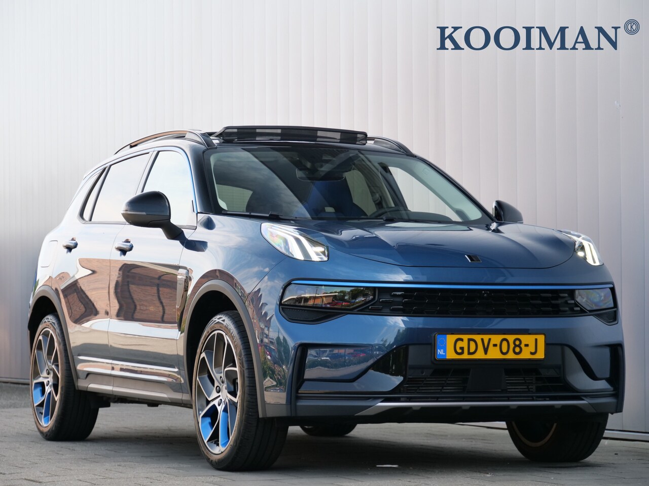 Lynk & Co 01 - 1.5 Plugin Hybrid 261pk Automaat Infinity Sound / Panoramadak / LED-koplampen - AutoWereld.nl