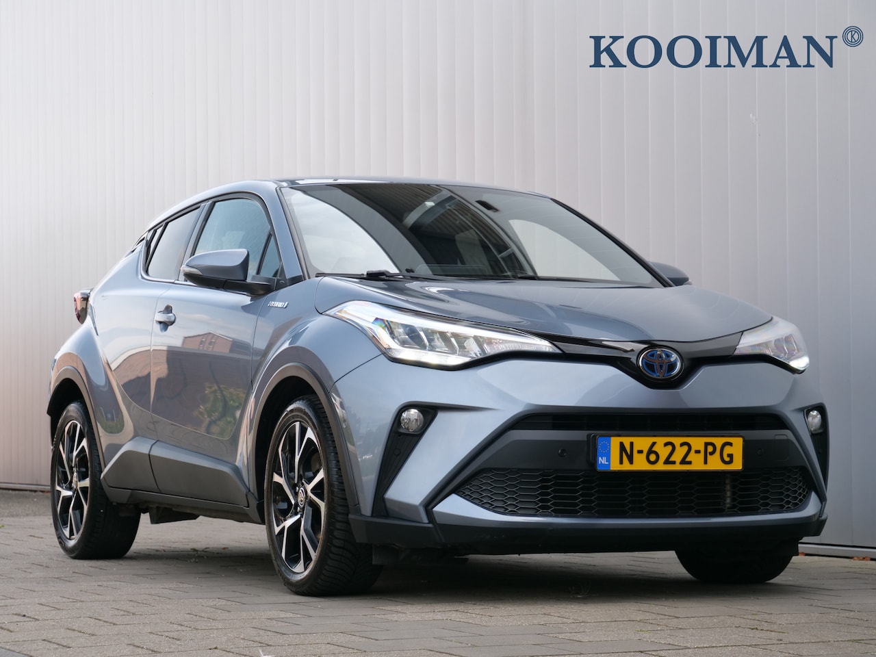 Toyota C-HR - 1.8 Hybrid 98pk Executive Automaat LED / Stoelverwarming / DAB - AutoWereld.nl