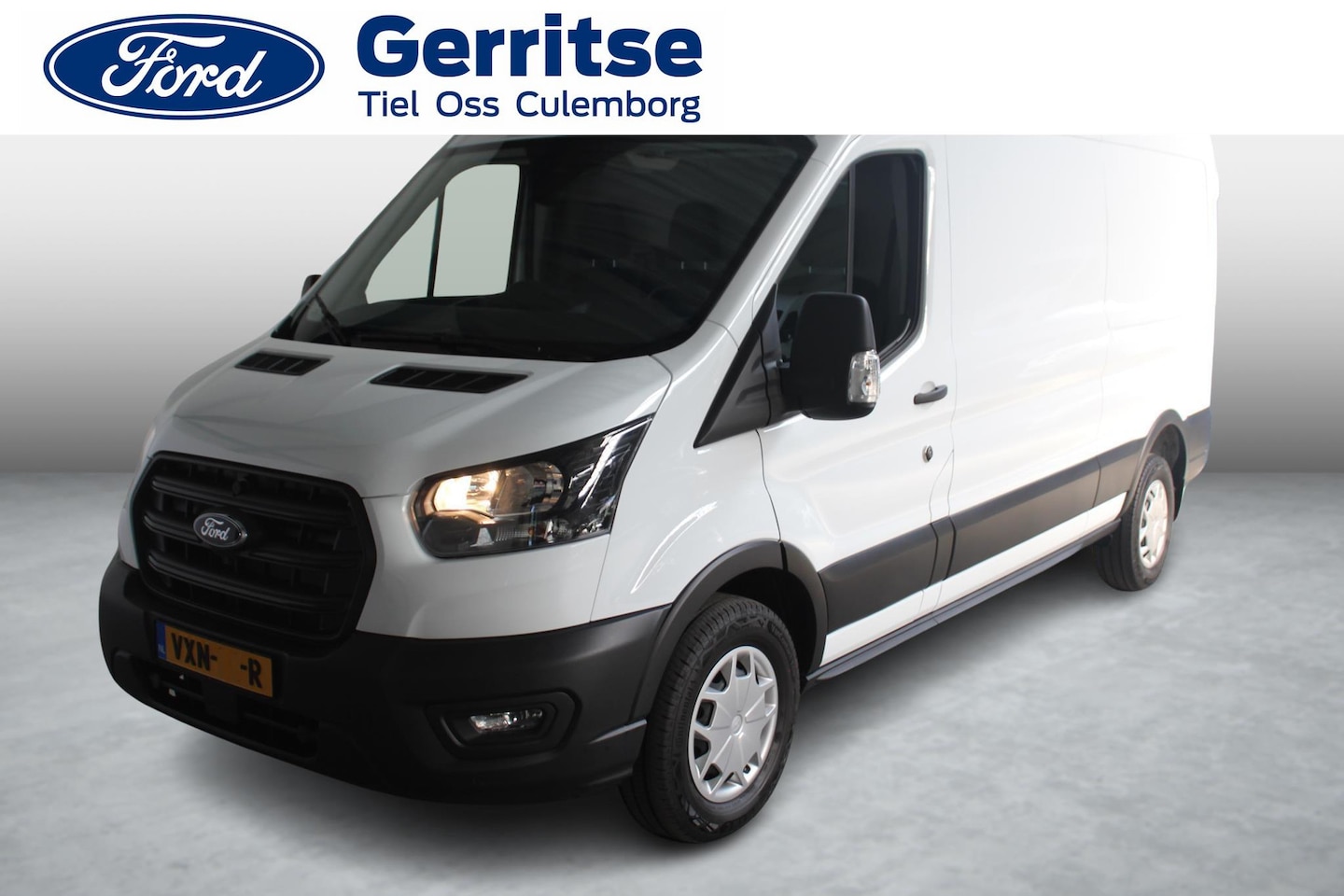 Ford Transit - 350 2.0 TDCI L3H2 Trend 130PK Direct leverbaar! Met trekhaak. - AutoWereld.nl