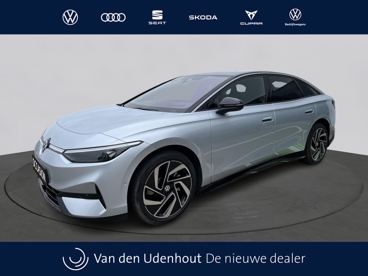 Volkswagen ID.7 - Pro Business 286pk 77 kWh | Pano | Trekhaak | Warmtepomp | Massagestoelen DEMONSTRATIEWAGE - AutoWereld.nl