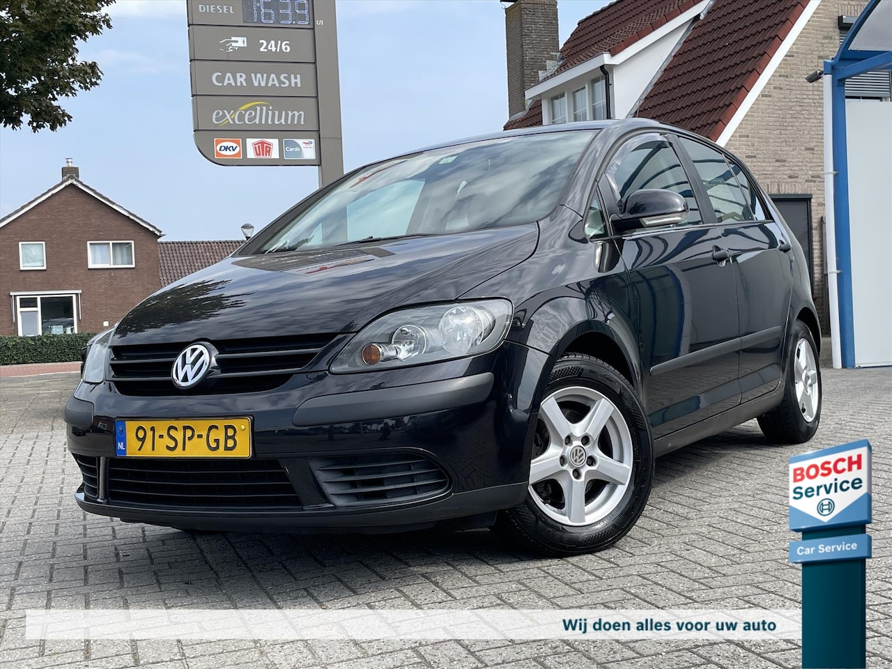 Volkswagen Golf Plus - 1.6 FSI Nl auto / Airco / Cruise / Trekhaak / Lichtmetaal / 5Drs - AutoWereld.nl