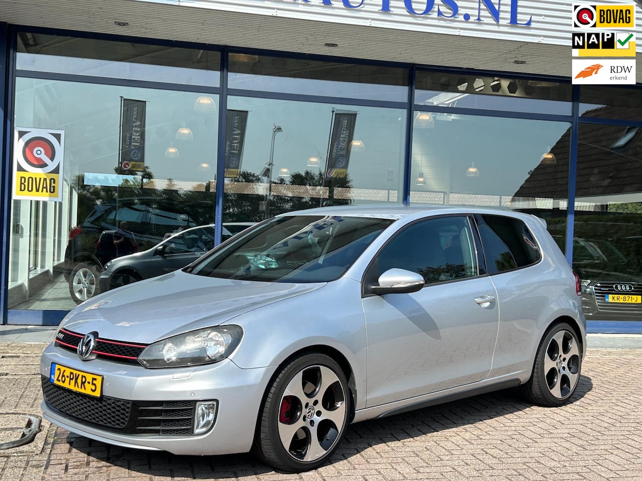 Volkswagen Golf - 2.0 GTI 211PK Navi Clima Park.Sens DAB Audio Bluetooth 18" LM-Velgen Privacy Glass Dealero - AutoWereld.nl