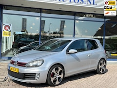 Volkswagen Golf - 2.0 GTI 211PK Navi Clima Park.Sens DAB Audio Bluetooth 18" LM-Velgen Privacy Glass Dealero