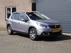 Peugeot 2008 - 1.2 PureTech Blue Lion Navigatie, Airco, Parkeersensoren.