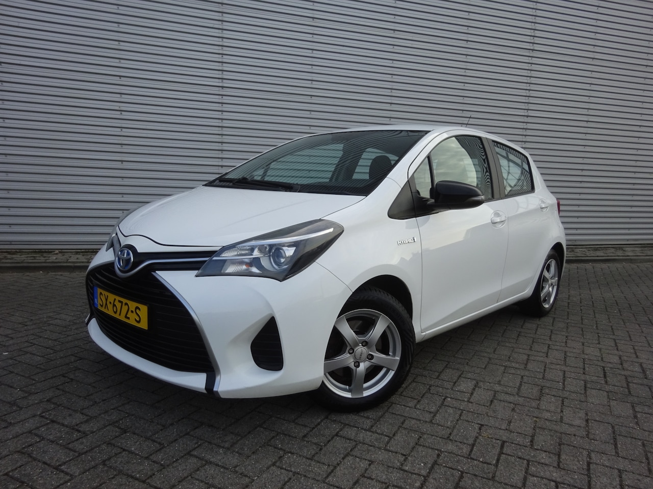 Toyota Yaris - 1.5 Hybrid Business Plus Climate / Trekhaak / Stoelverwarming - AutoWereld.nl