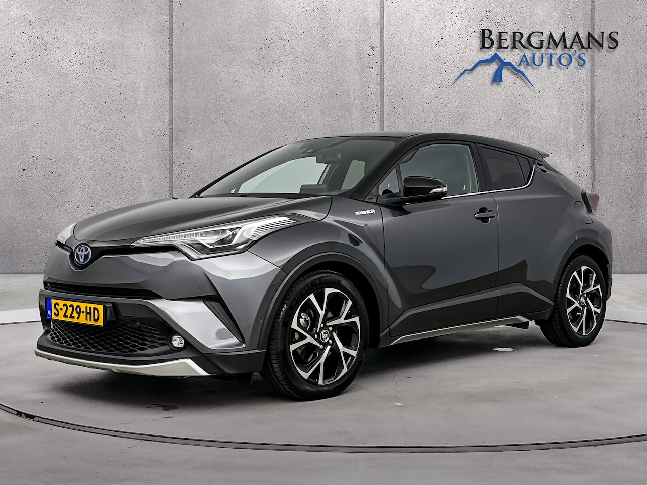 Toyota C-HR - 1.8 Hybrid Bi-Tone // TREKHAAK // LEDER // - AutoWereld.nl