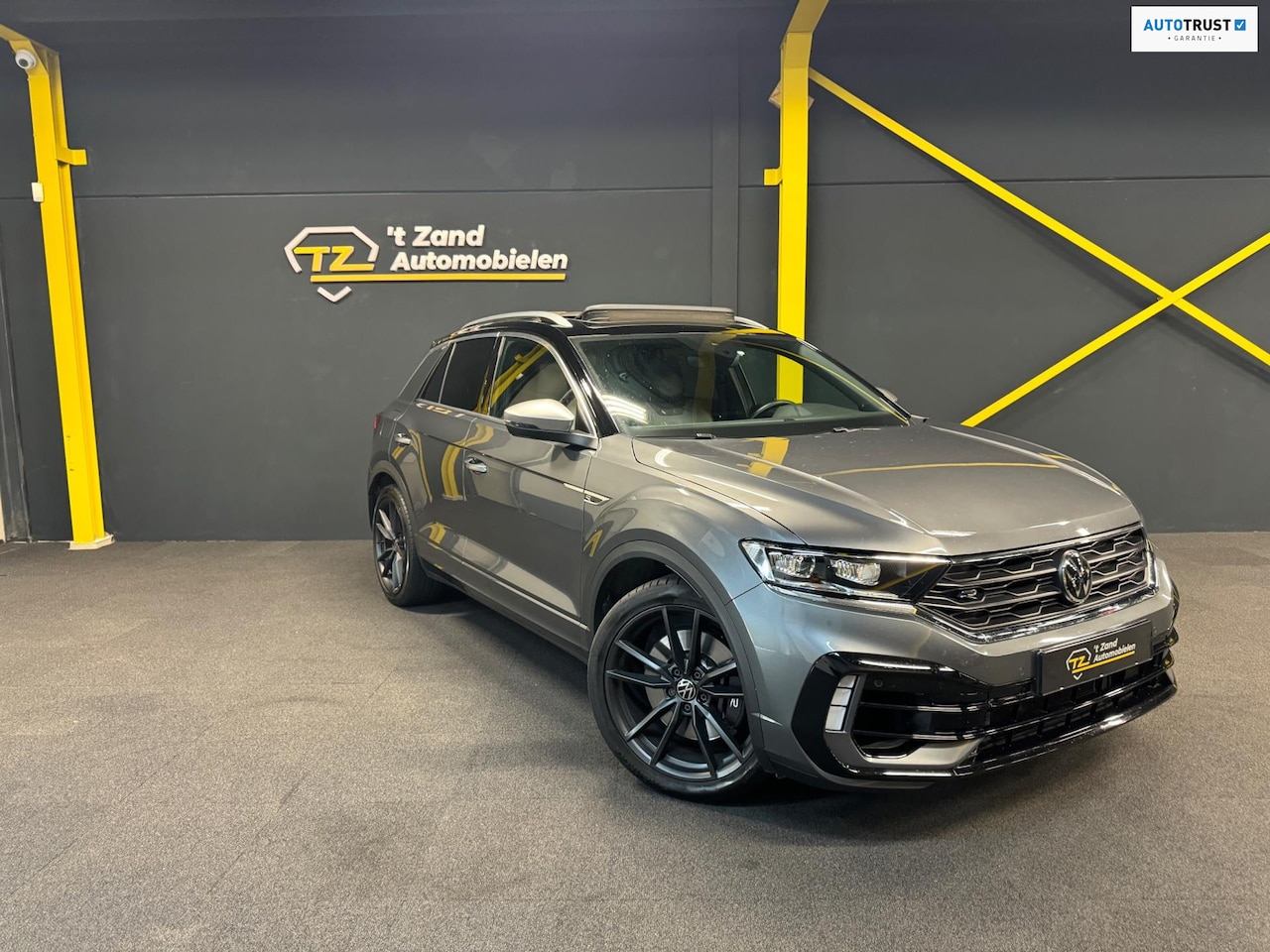 Volkswagen T-Roc - 2.0 TSI 4Motion R | Akrapovic | Full Option | Beats | Virtual | Keyless | Led | Pano | DSG - AutoWereld.nl